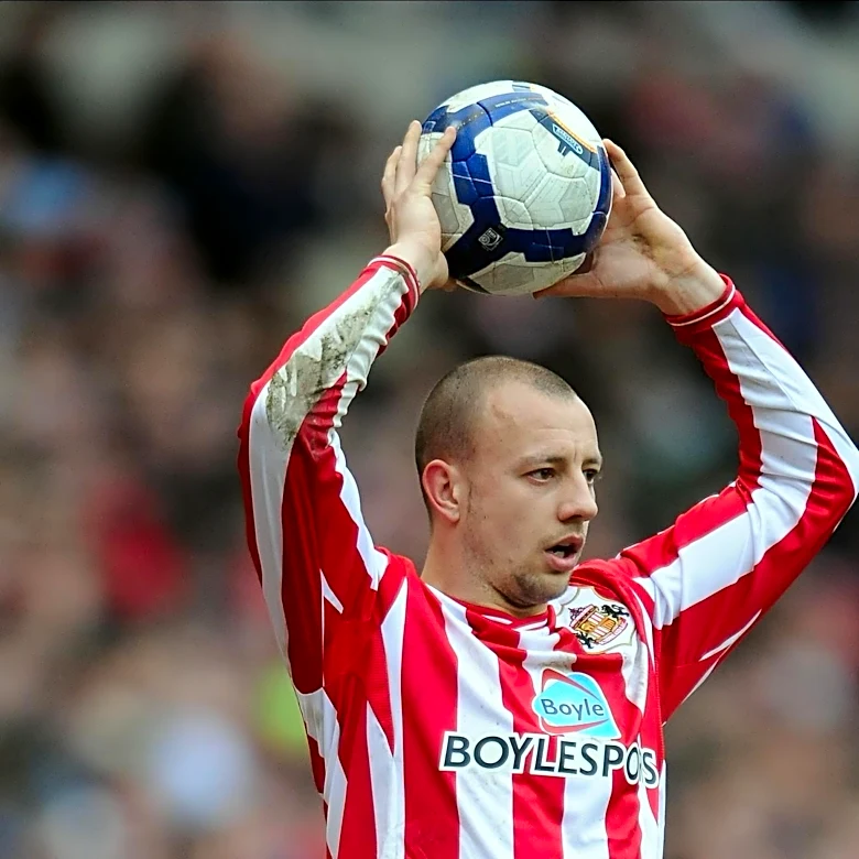Alan Hutton recalls ‘brilliant’ Sunderland Spell & Reflects On Career Rollercoaster
