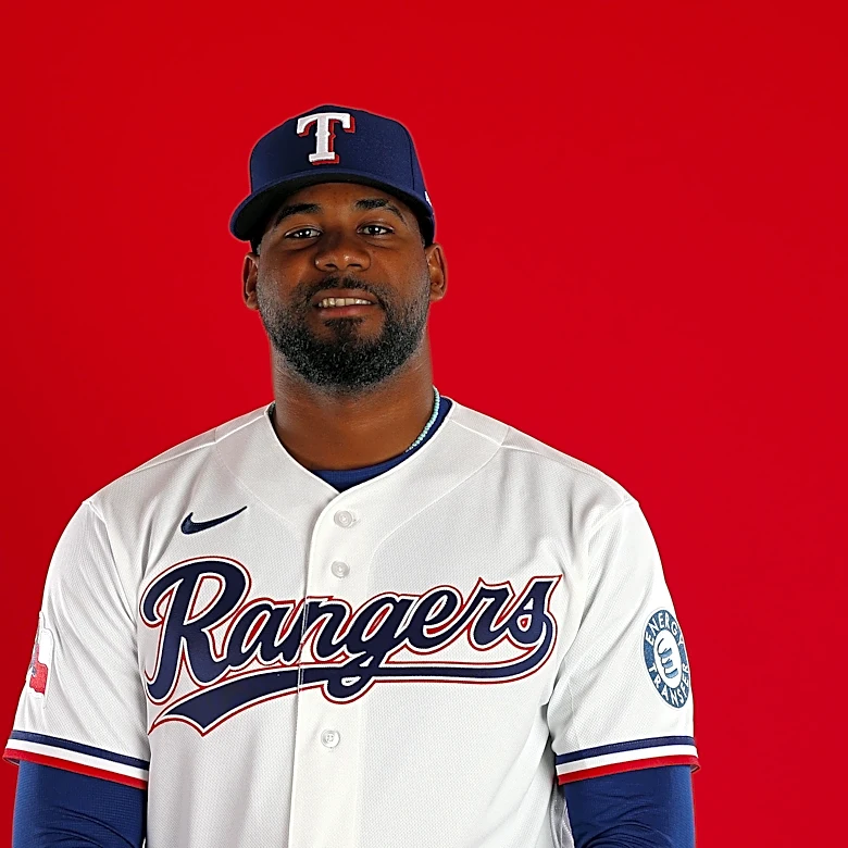 Rangers add Otanez, option Ahlstrom