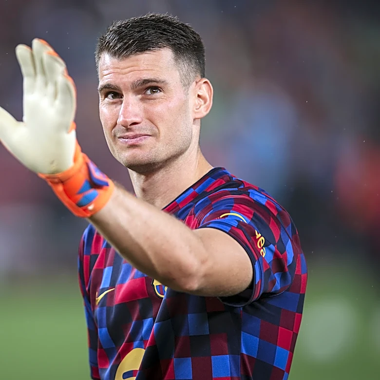 ‘We needed a change’ – Hansi Flick explains starting Dominik Livaković over Wojciech Szczęsny for Barcelona vs Sevilla