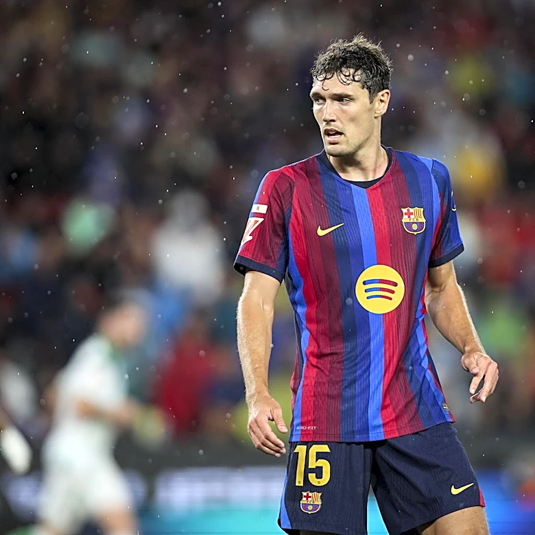 Andreas Christensen looks distraught after being forced off injured for Barcelona against Sevilla