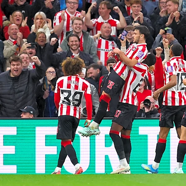 Starting XI: Is This The Sunderland Team To Take On Manchester City?