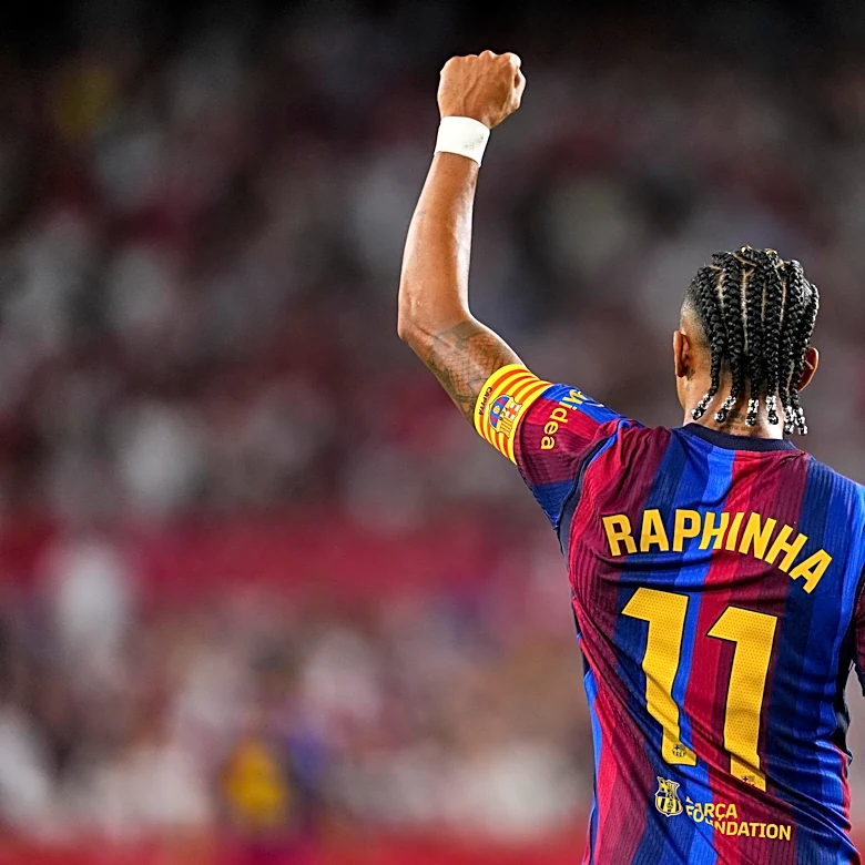 Is Raphinha now the best player in the world after a historic start to the season with Barcelona?