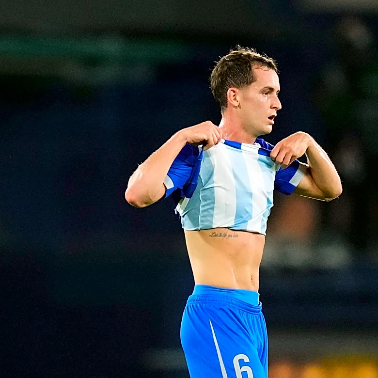 ‘It’s broken’ – Barcelona loanee Marc Casado forced off with worrying injury
