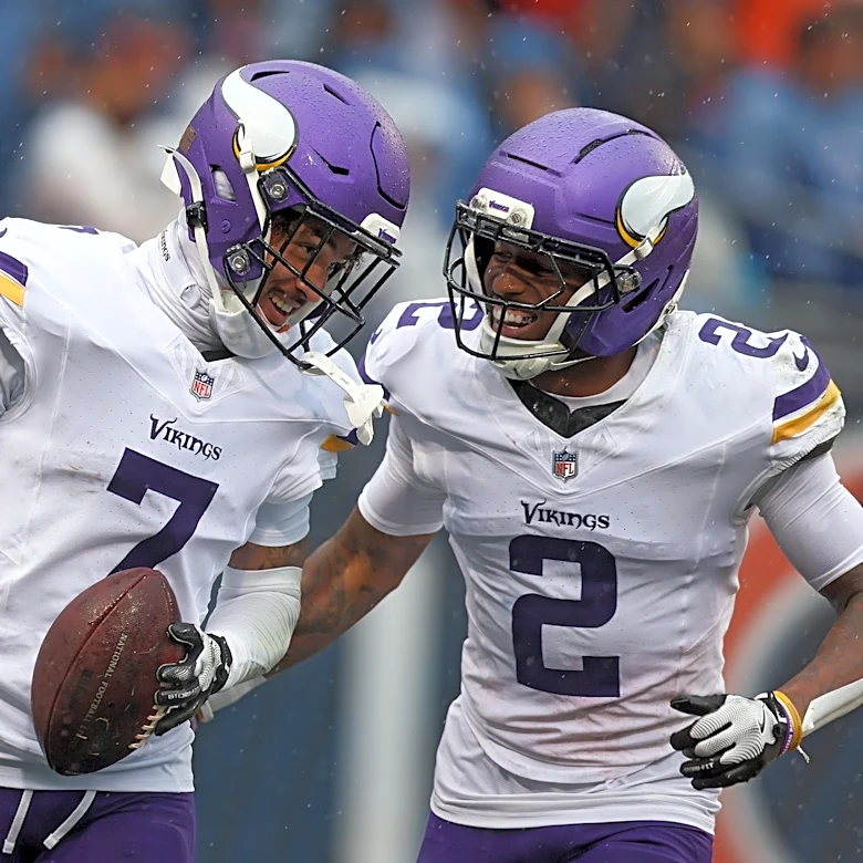 Vikings Win Battle of Field Goals, Defenses Over Bears at Soldier Field