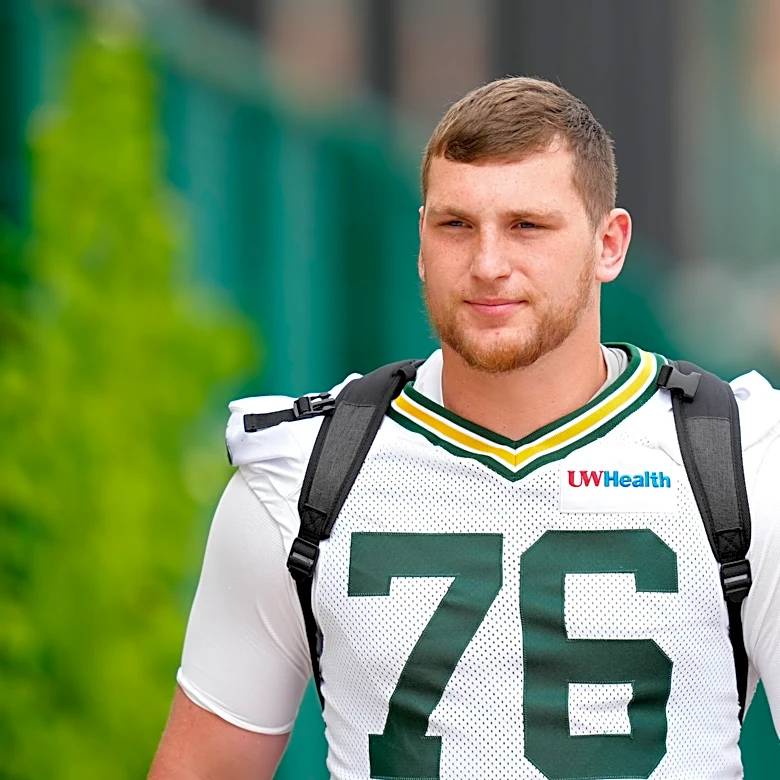 How the Packers can move forward on the offensive line