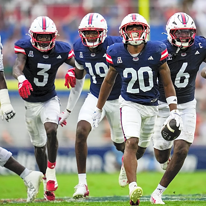 Shula Bowl XXIV: FAU defense repeatedly stops FIU in 16-10 win