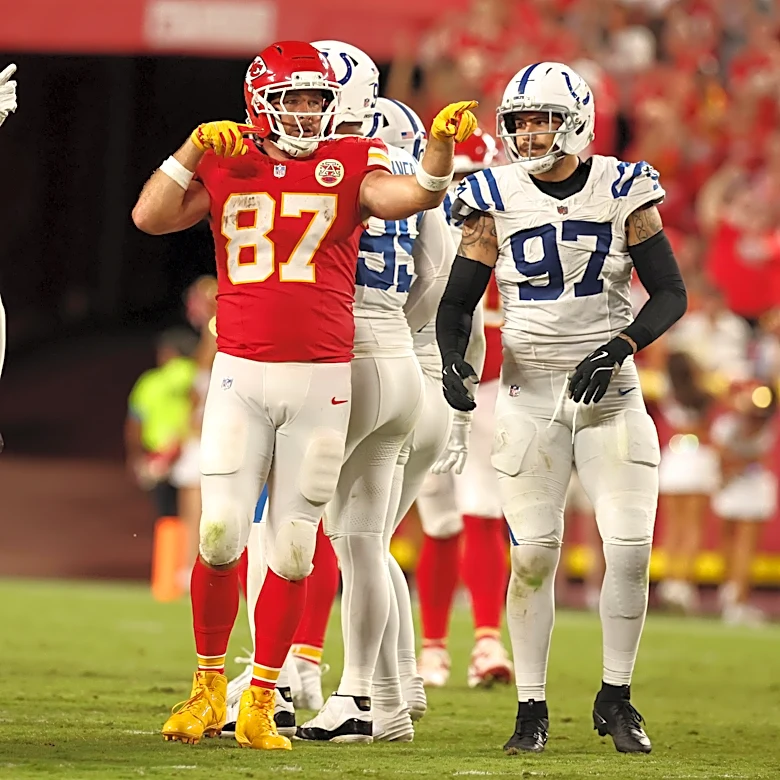 Chiefs News: Travis Kelce sets all-time NFL record for yards after catch