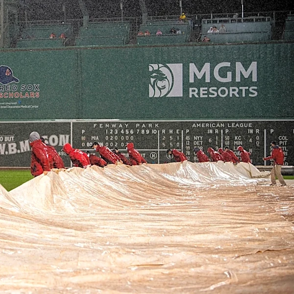 A powerful nor’easter will likely create a scheduling nightmare for the Red Sox and Cubs this weekend