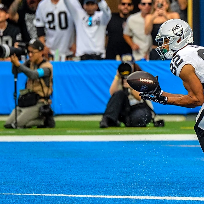 Cody White, Hezekiah Masses double up to help Raiders zap Chargers 26-14
