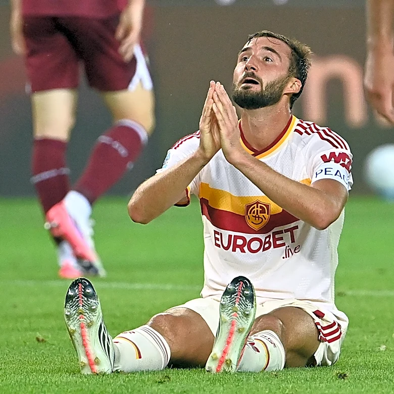 Malen, Wesley, Cristante Nursing Injuries & More International Break Bullets