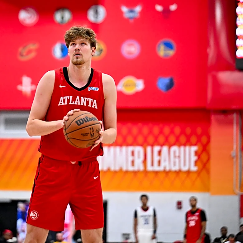 Veesaar out for season with torn ACL