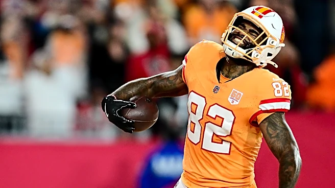 Patriots bring four tight ends in for workouts following win over Steelers