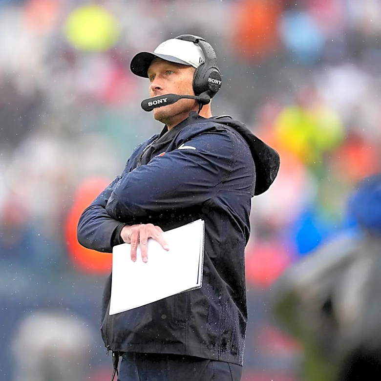 Bears struggled in the rain while Vikings adapted