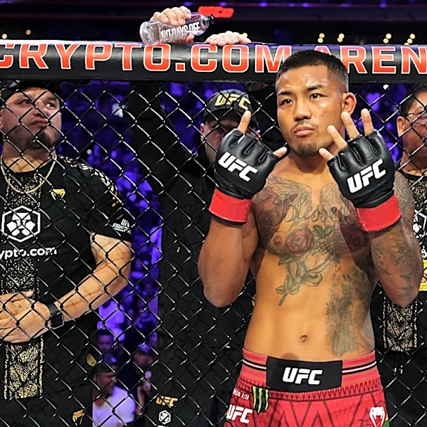 20 pounds?!?! Flyweight champion Joshua Van was a Featherweight for UFC 331 title defense