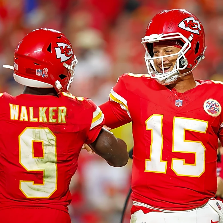 Chiefs News: Chiefs look like old selves with new help