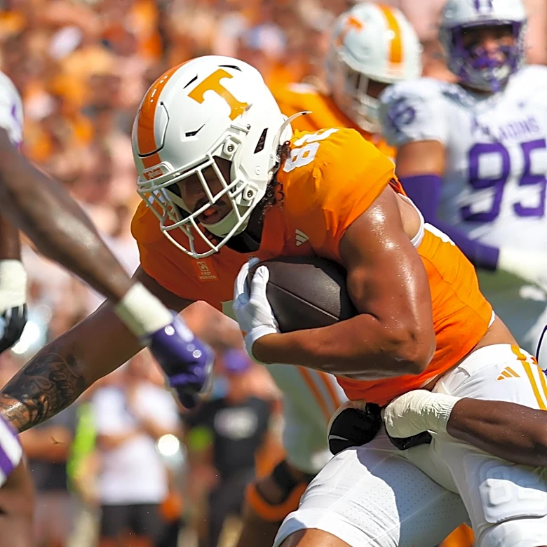 Tight end play could end up being a major factor for Tennessee against Texas