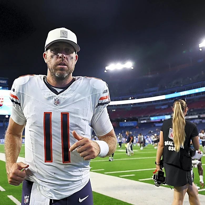 Tyson Bagent injury could leave Bears down to QB3 against Eagles