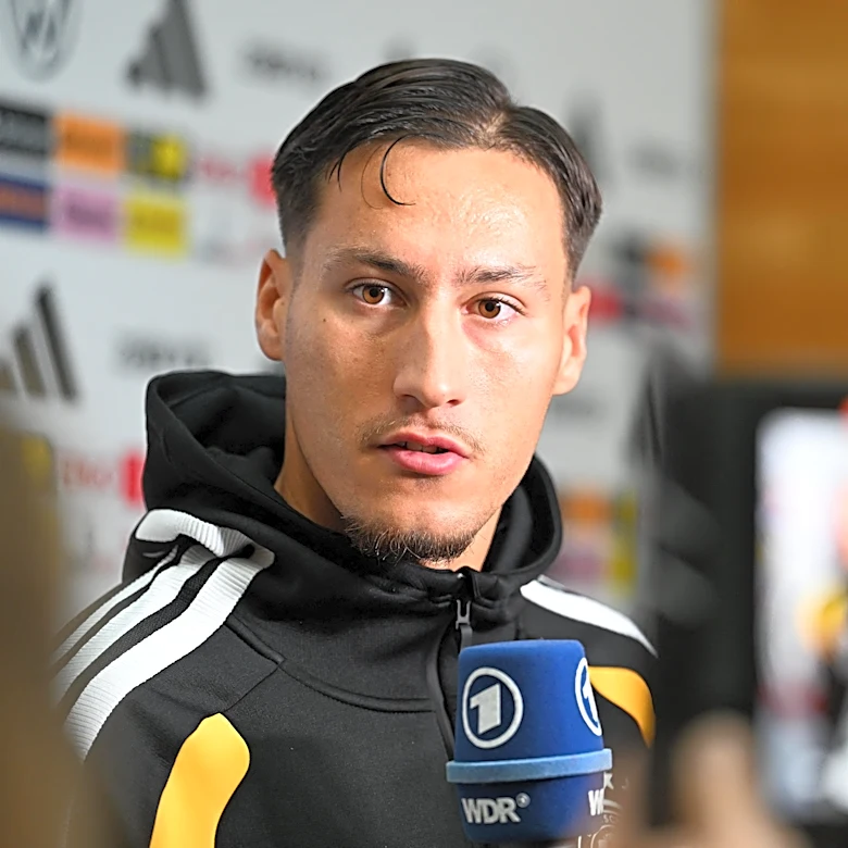 Jürgen Klopp gave Younes Ebnoutalib an offer he couldn’t refuse