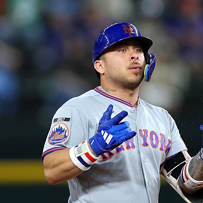 Mets get win against Rangers thanks to runs from Alvarez, Benge