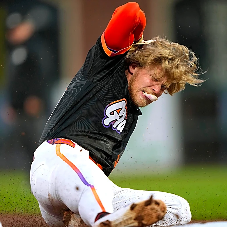 Giants run their way into a 3-2 loss