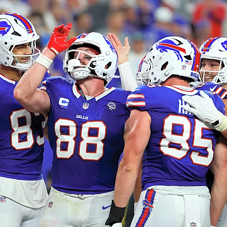 Dawson Knox and Jackson Hawes laying the lumber as blockers for Buffalo Bills