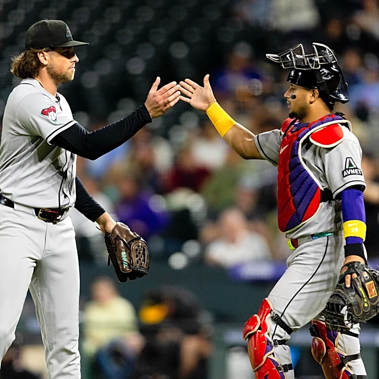 Snake Bytes 9/23: Not Dead Yet