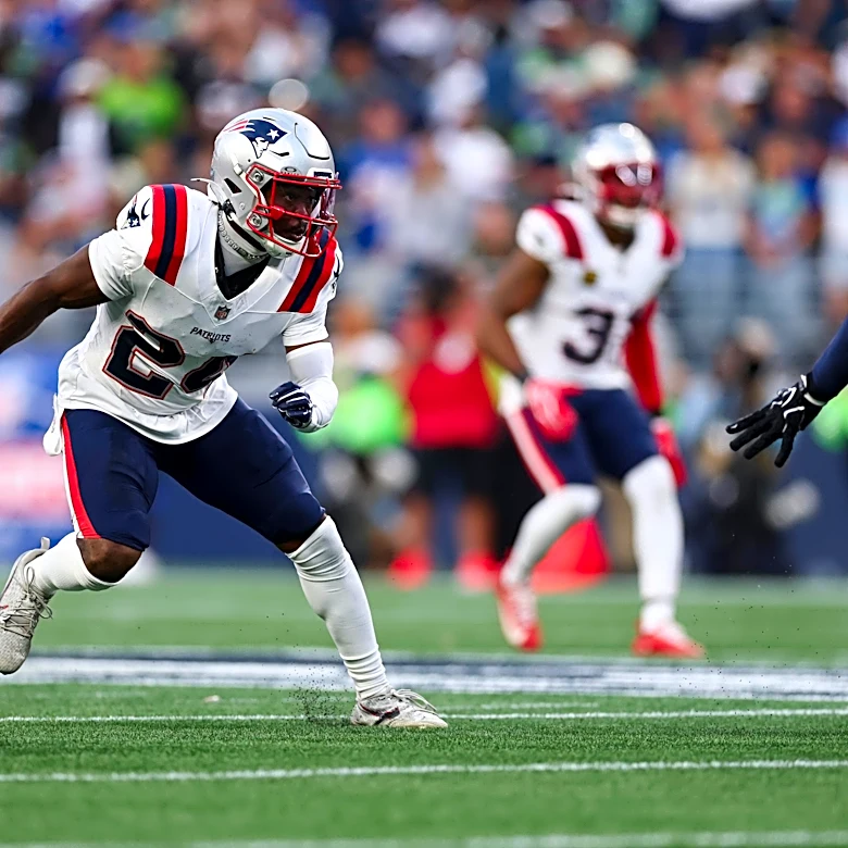 Patriots place safety Dell Pettus on injured reserve, promote edge rusher to 53-man roster