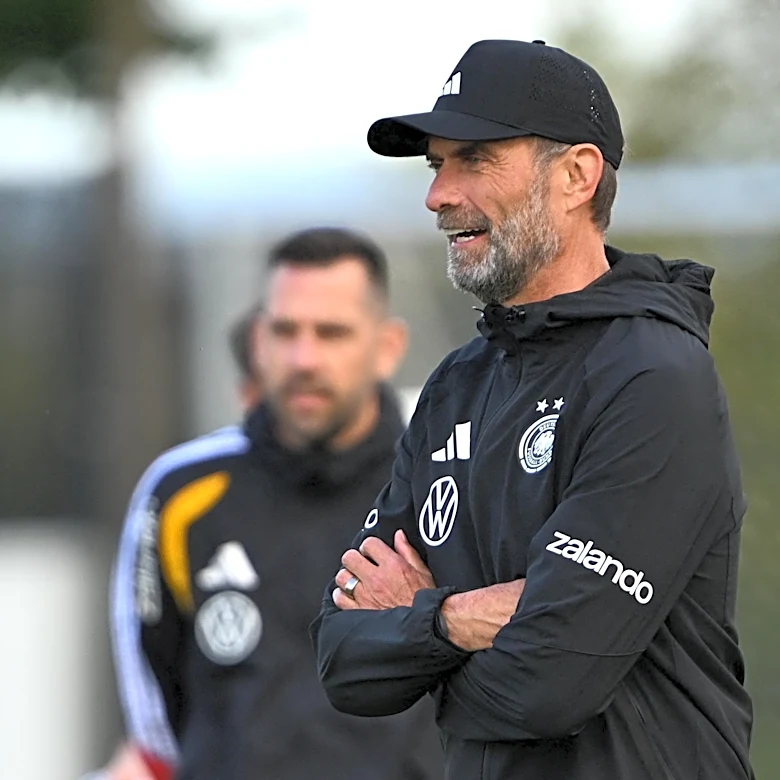 Jürgen Klopp jokes about knowing more Dutch players than Xavi ahead of Netherlands tilt