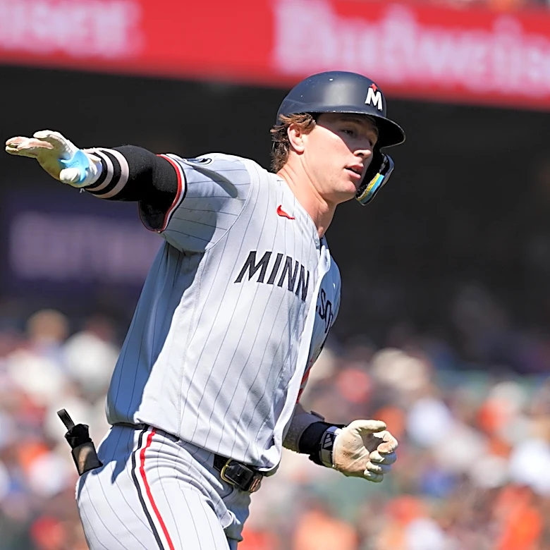 Twins 4, Giants 2: Luke towards the future