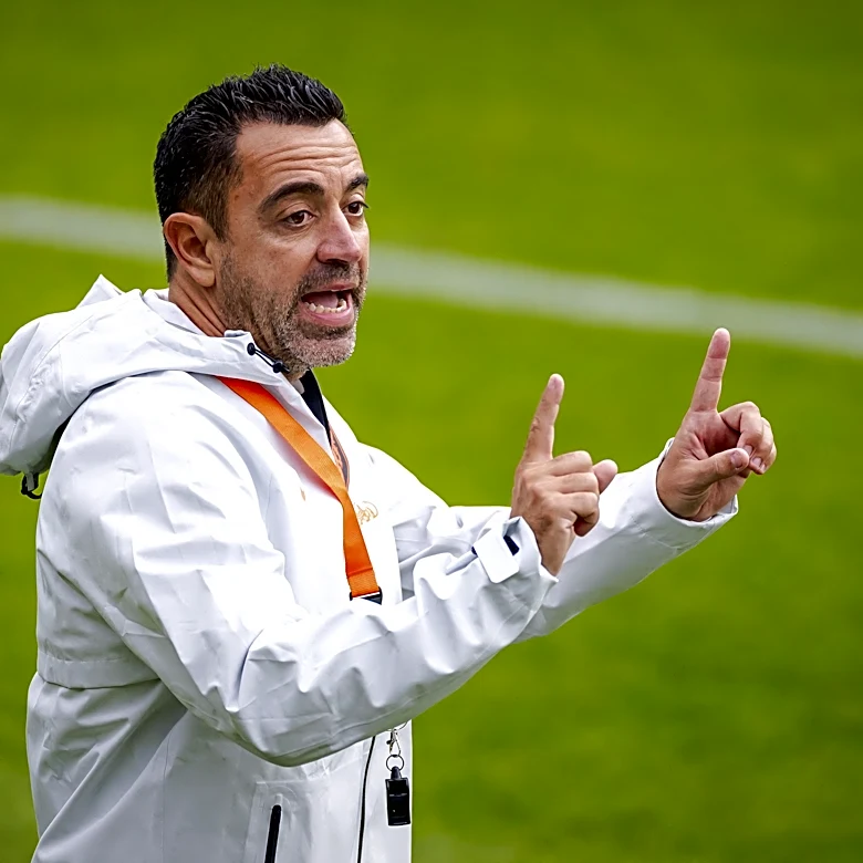 Xavi shares Frenkie de Jong injury update as Barcelona star continues recovery from knee problem