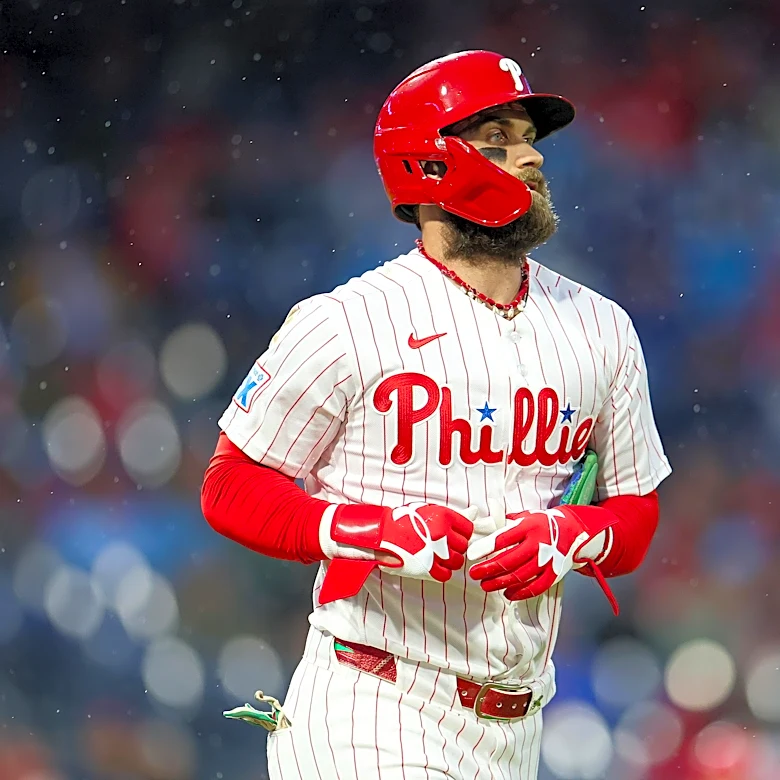 Bryce Harper needs to swing less to get better
