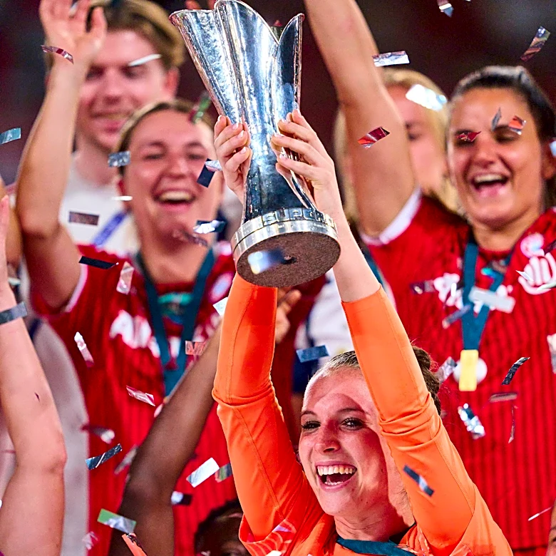 Bayern Munich Frauen’s Ena Mahmutovic extends her contract to 2029