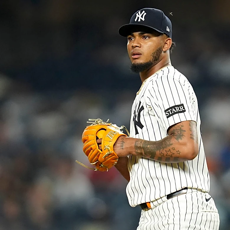 Giants claim Camilo Doval LOLOLOLOLOLOLOLOLOL