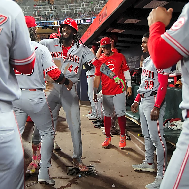 Elly De La Cruz swats 30th homer of brilliant 2026 season