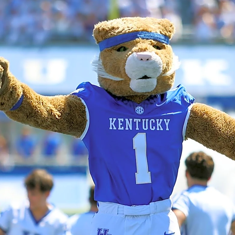 Nike fixed Kentucky Football up with some new heating and vibrating Hyperslides
