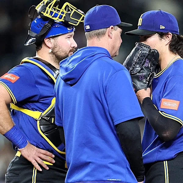 Mariners play slopball, lose sloppy game to Angels, 6-4