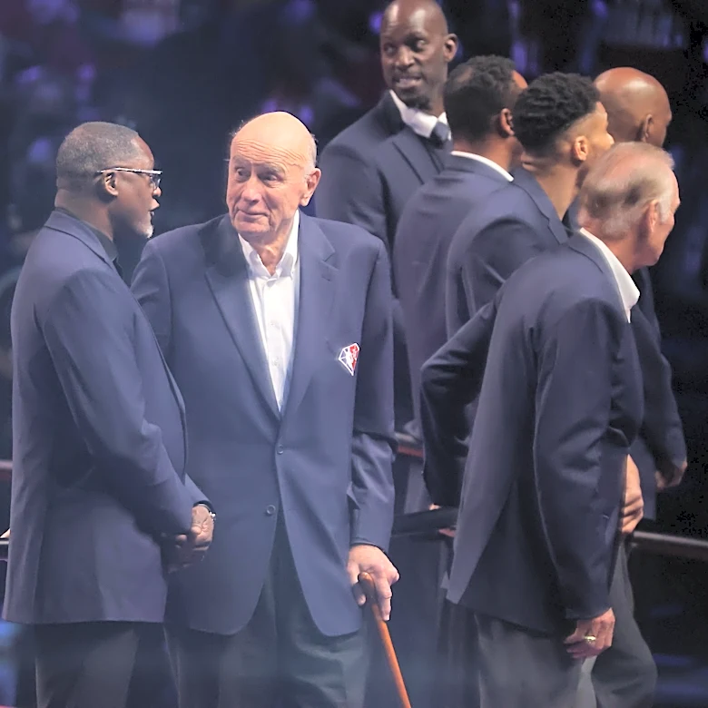 Open Thread: The NBA world mourns the passing of Bob Pettit