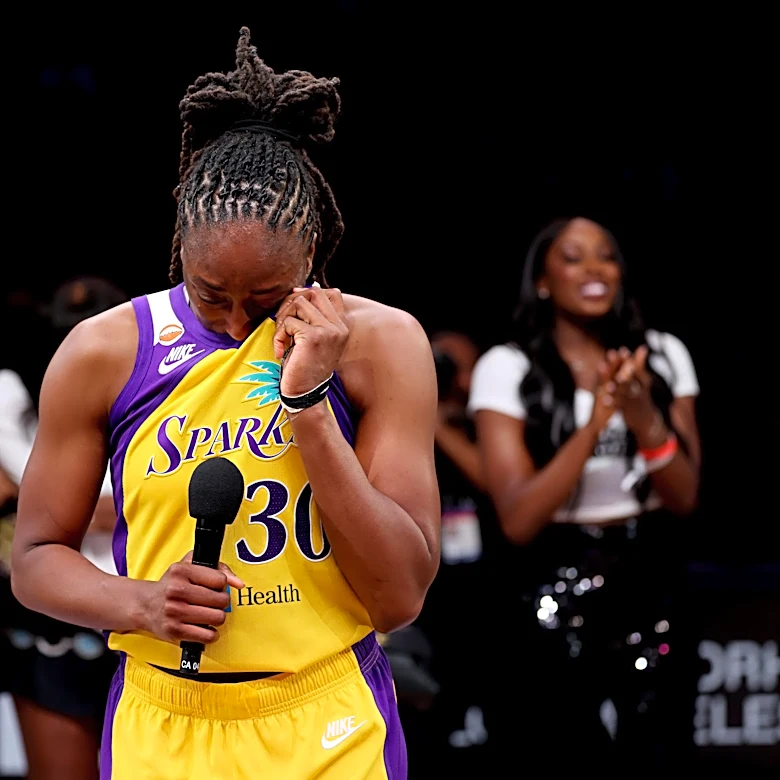 How the Los Angeles Sparks celebrated Nneka Ogwumike in the final game of her WNBA career
