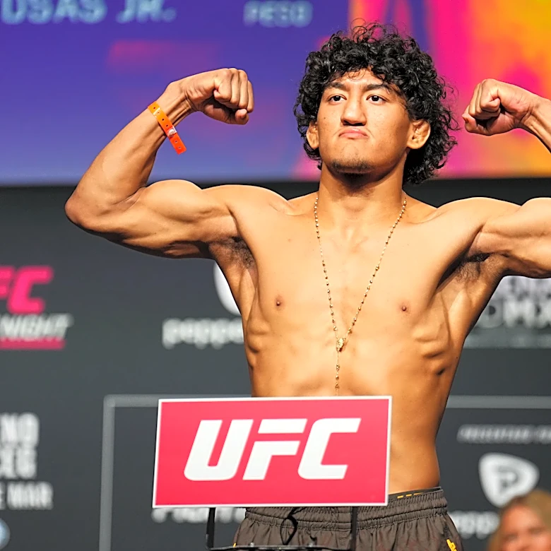 UFC Vegas 121 early weigh ins video, live results | Rosas Jr. vs Barcelos