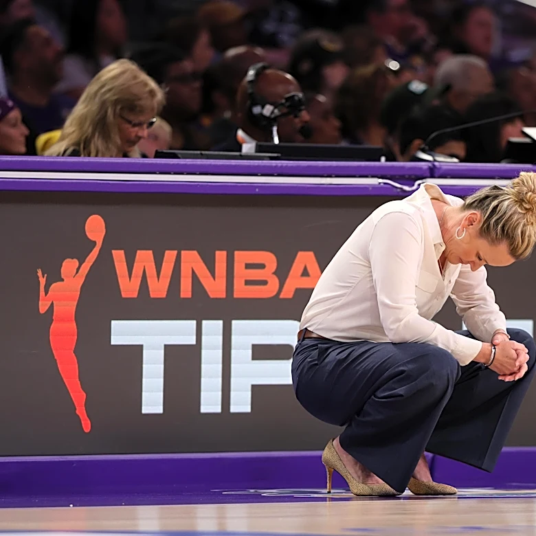 Los Angeles Sparks part ways with head coach Lynne Roberts after two seasons with no playoff appearances