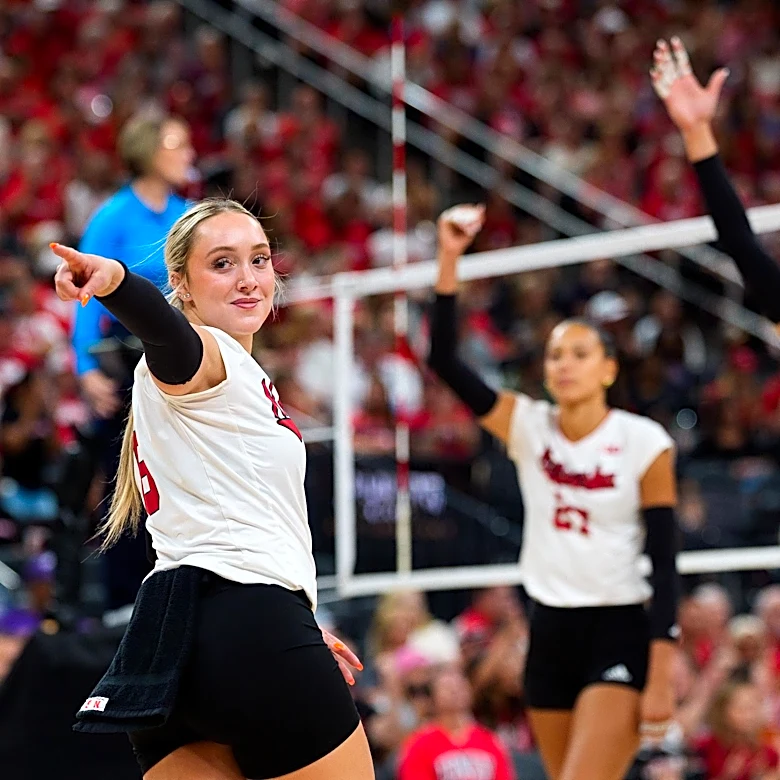 Husker Volleyball Opens B1G Play with a Sweep of Rutgers – #1 Nebraska 3 – Rutgers 0
