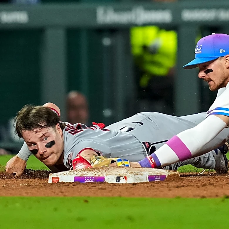 Royals can’t overcome multitude of mistakes in loss
