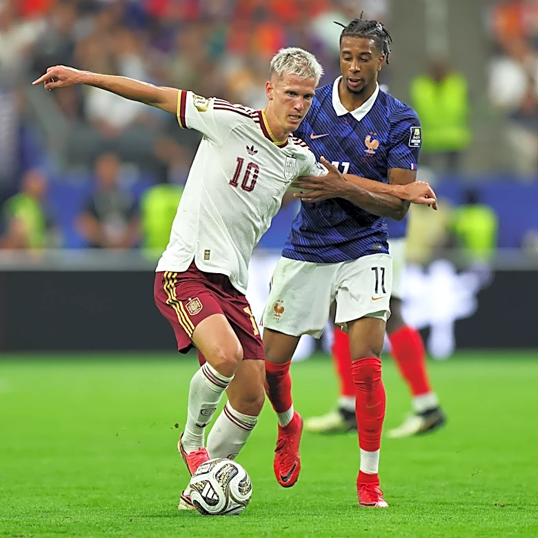 Bayern Munich News: FC Bayern to rekindle interest in FC Barcelona’s Dani Olmo for January move?; Michael Olise eyeing future in Spain?; and MORE!