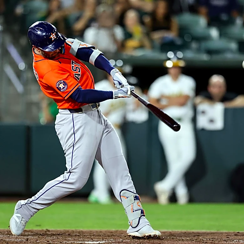 Poor Defense, Leaky Pen Cost Astros in 6-5 Loss to Athletics