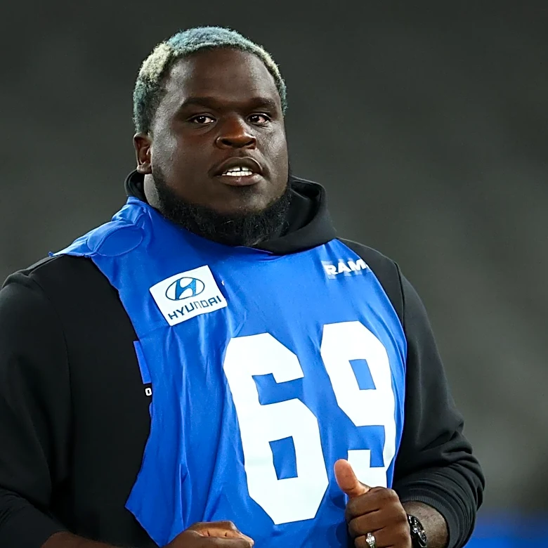 Kevin Dotson struggling in pass protection?