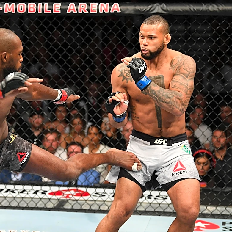 Should MMA ban oblique kicks? A fighter who had his knee torn in a UFC title fight weighs in