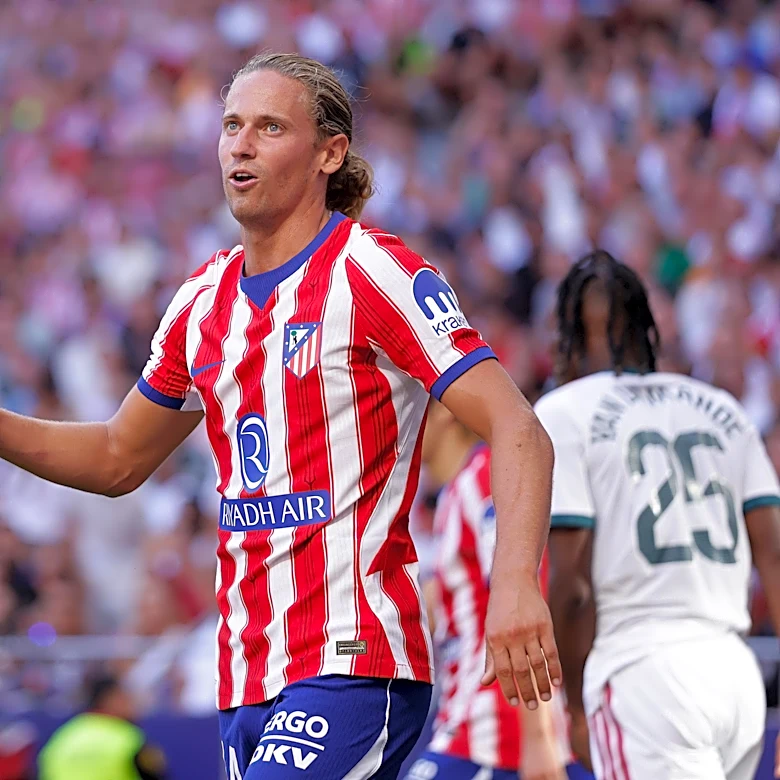 AS: Bayern Munich eye shock Llorente swoop