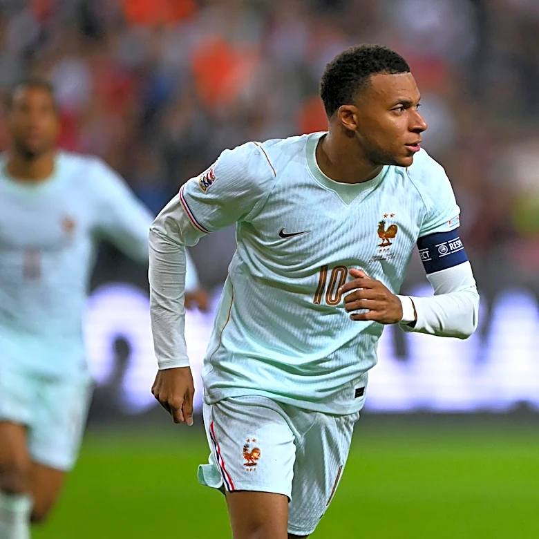BREAKING: Mbappé escapes serious injury, out two weeks