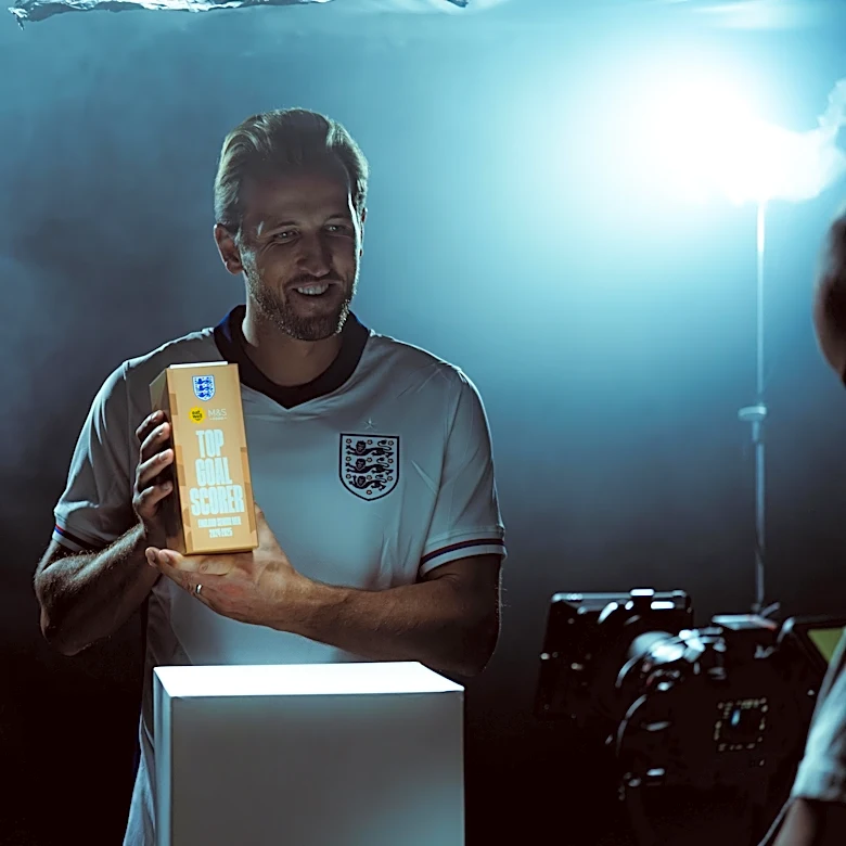 Bayern Munich’s Harry Kane receives yet another award