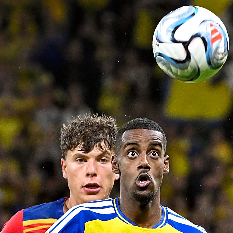 Alexander Isak Returns To Liverpool With Injury Scare